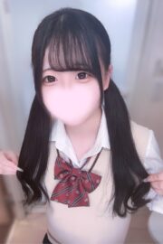 えな（JK上がりたて18歳）