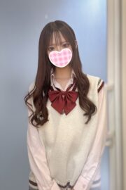 1/6体験入店初日予定ちなつ（JK中退年齢18歳）